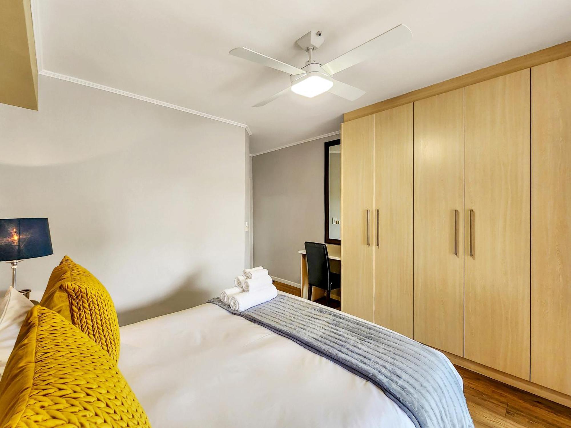 Apartment Peaceful Retreat, Pools, Gym, Parks Cape Town