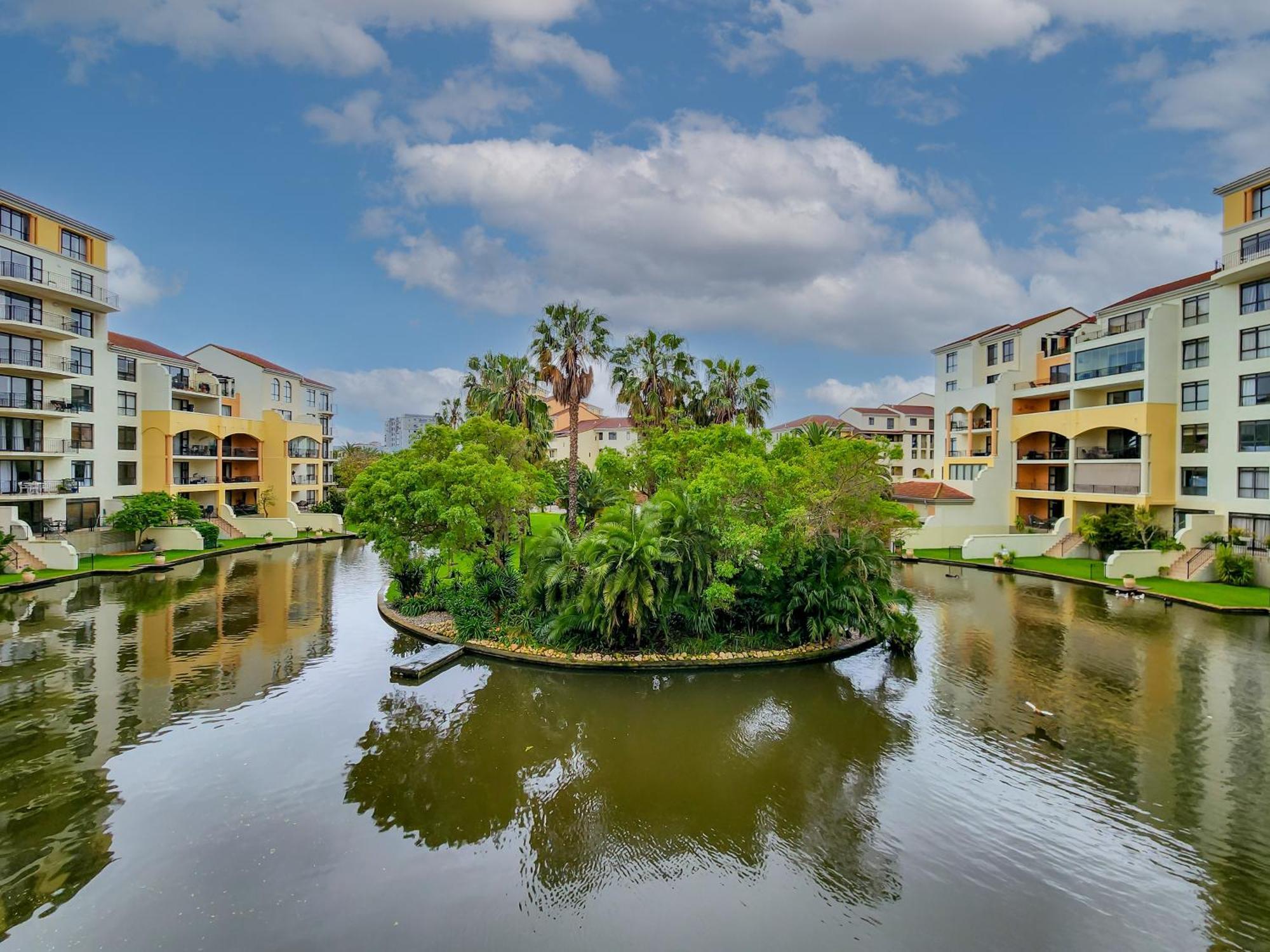 Peaceful Retreat, Pools, Gym, Parks * Cape Town