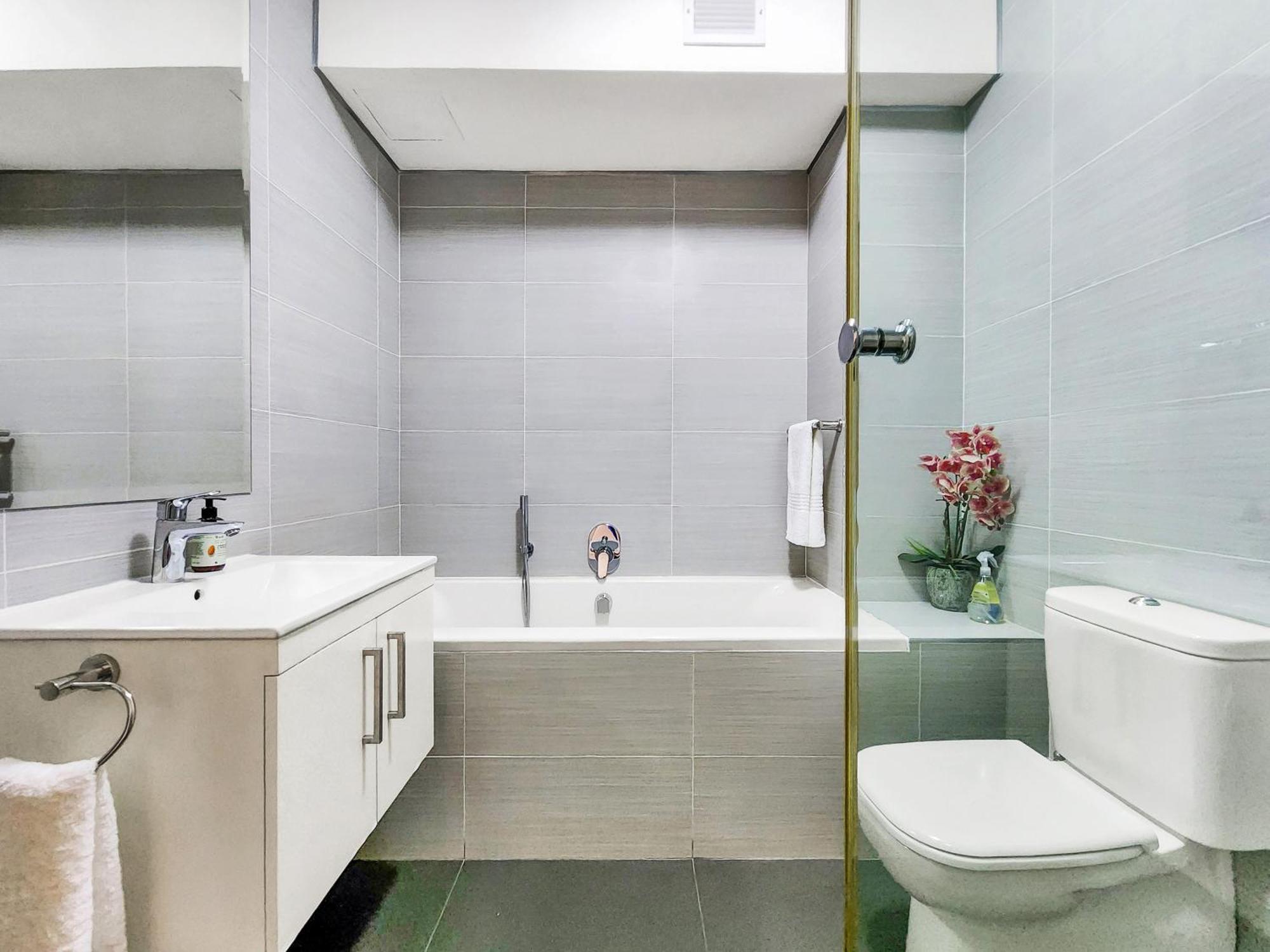 Peaceful Retreat, Pools, Gym, Parks Apartment *