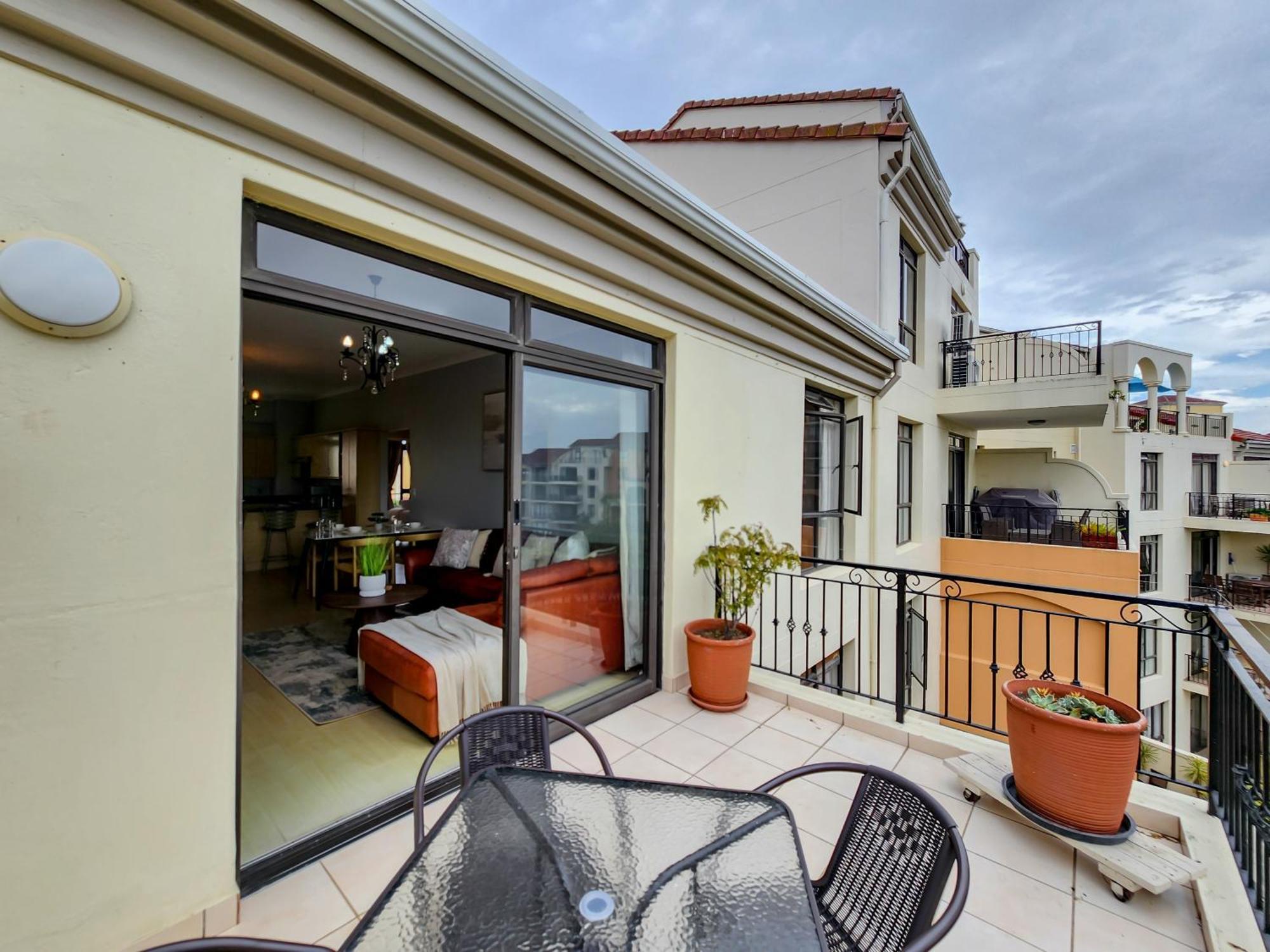 Peaceful Retreat, Pools, Gym, Parks *
