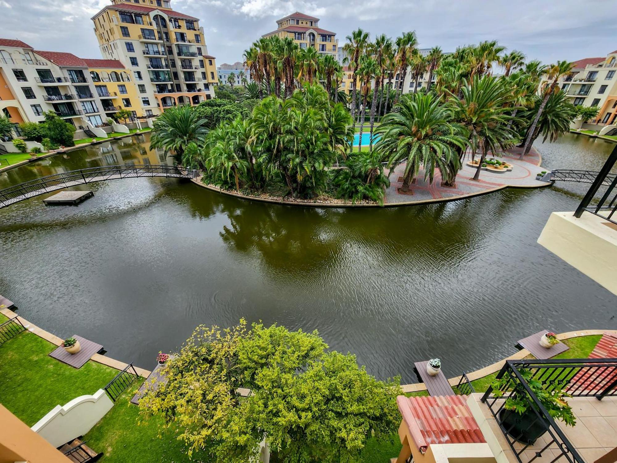 Peaceful Retreat, Pools, Gym, Parks Apartment