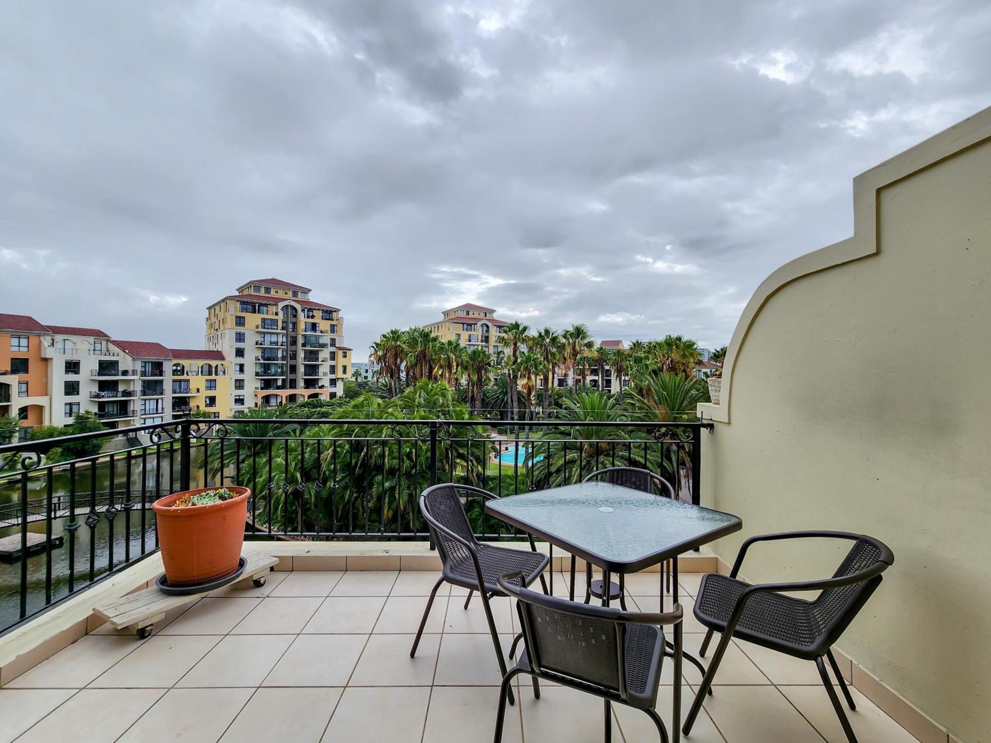Peaceful Retreat, Pools, Gym, Parks Apartment