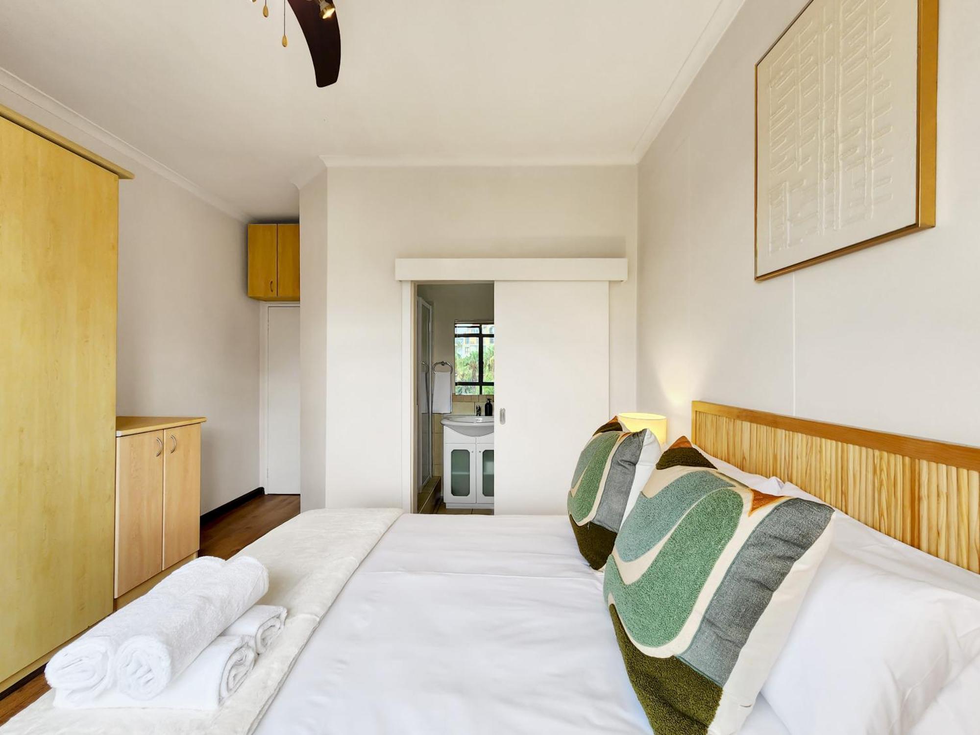 Peaceful Retreat, Pools, Gym, Parks Apartment